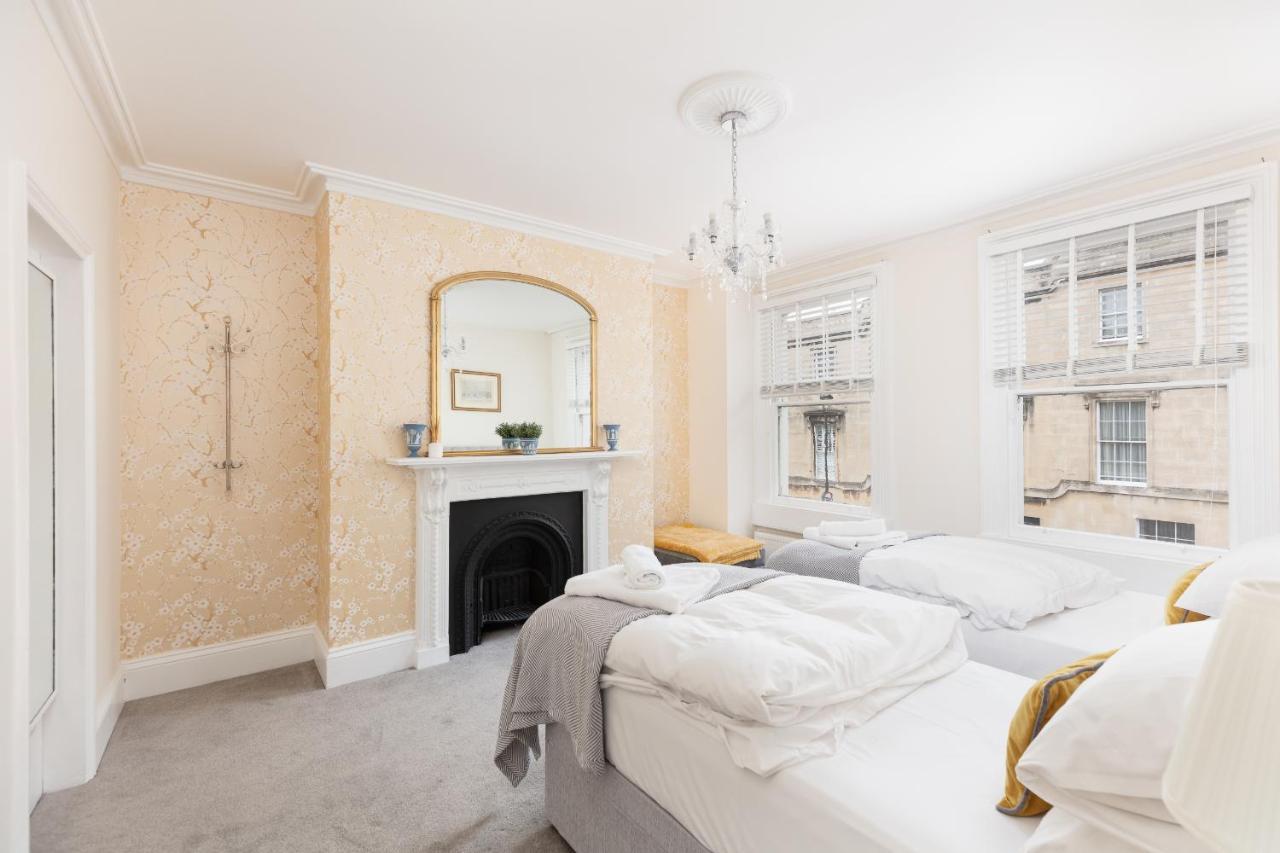 5 Bedroom Magnificent Georgian Townhouse- City Centre Bath Eksteriør bilde