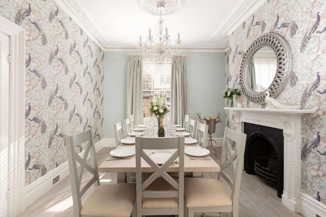 5 Bedroom Magnificent Georgian Townhouse- City Centre Bath Eksteriør bilde